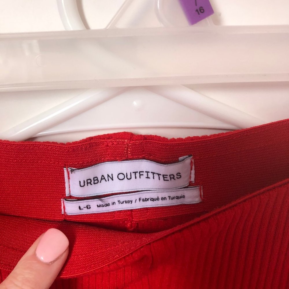Red ribbed UO pants - Picture 6 of 6